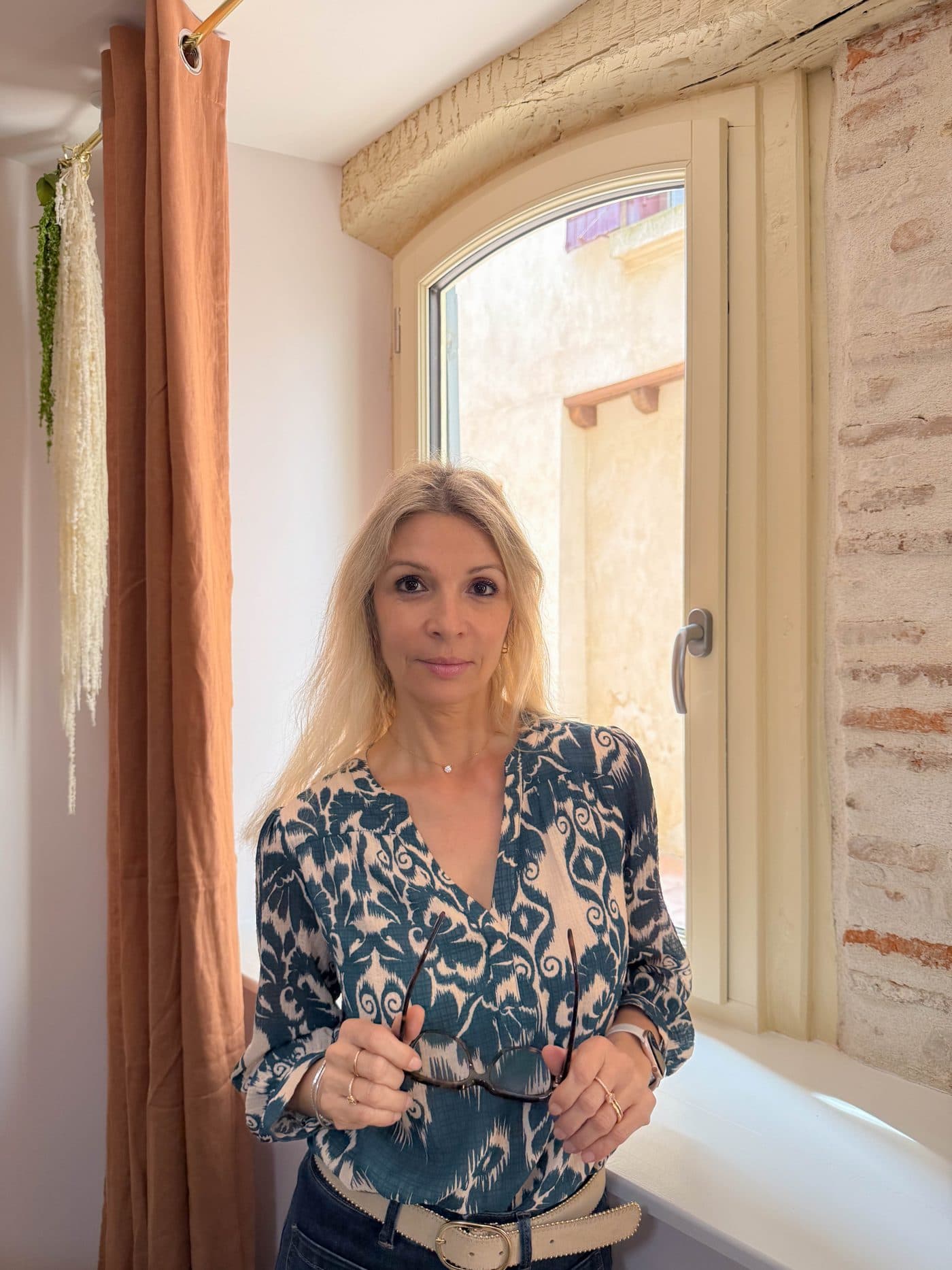 Séverine Paulin, naturopathe, dans son cabinet à Castres